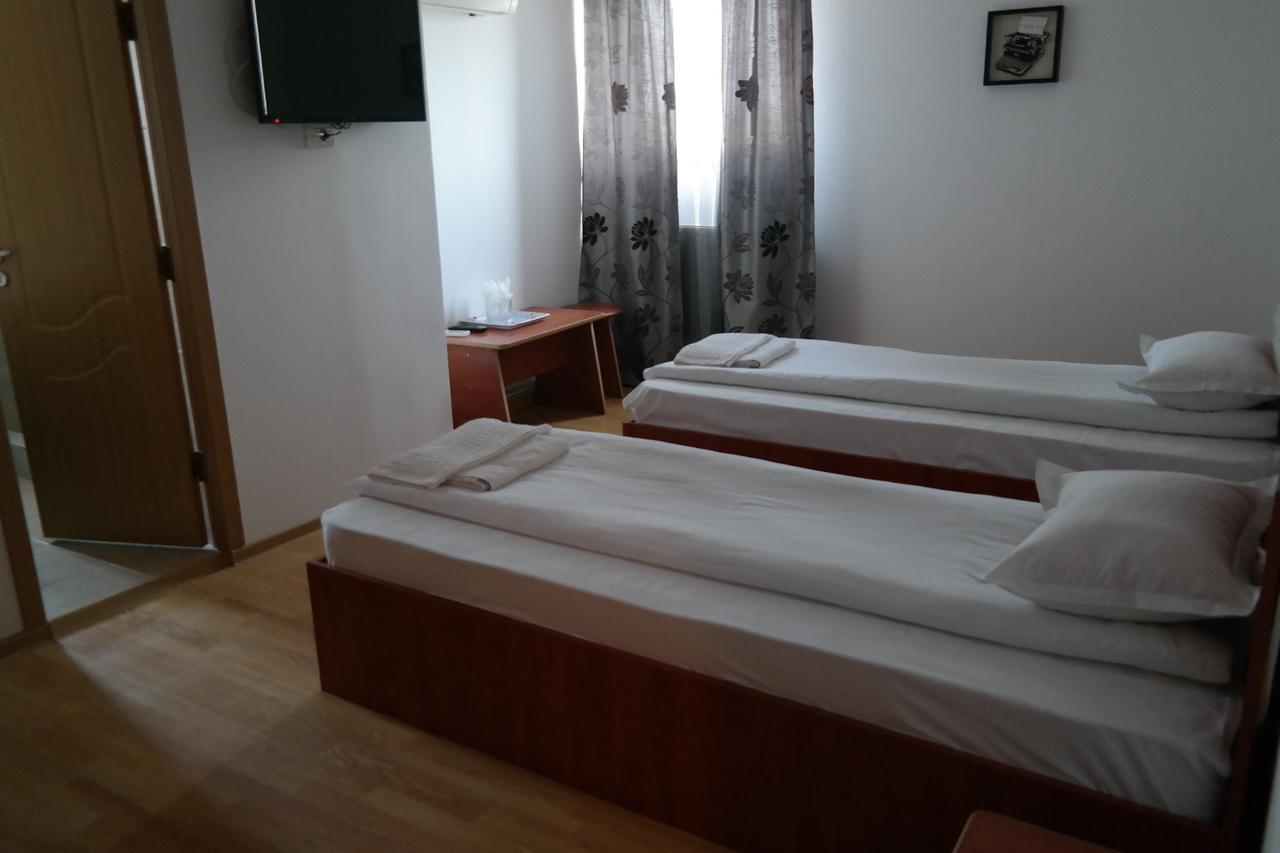 Motel Valentina Ion Roata Экстерьер фото
